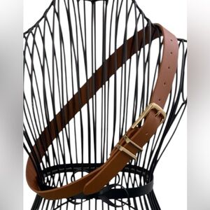 Elegant Brown Leather Belt